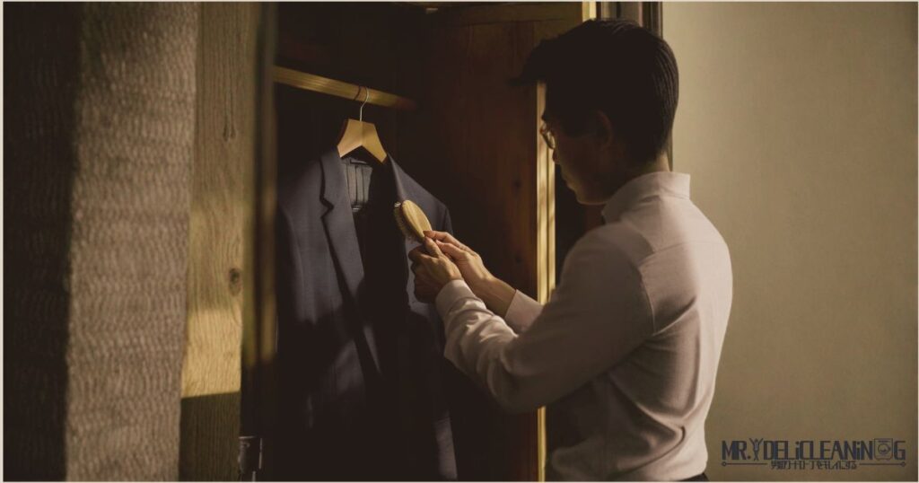 スーツにブラッシング